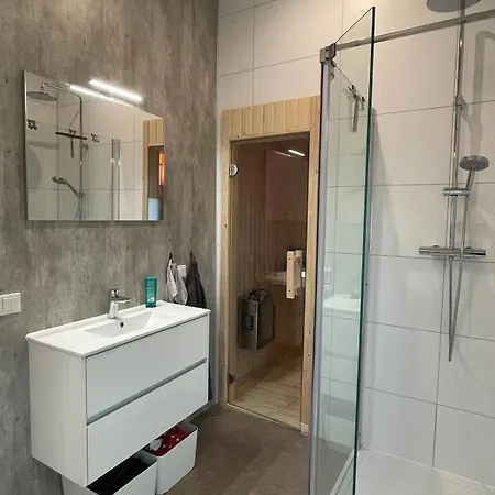 Ijssel Cube Mit Sauna & Kamin Appartamento Lathum