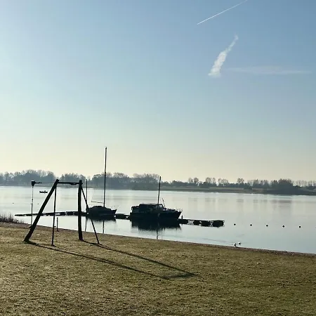 Apartment Ijssel Cube Mit Sauna&kamin Lathum